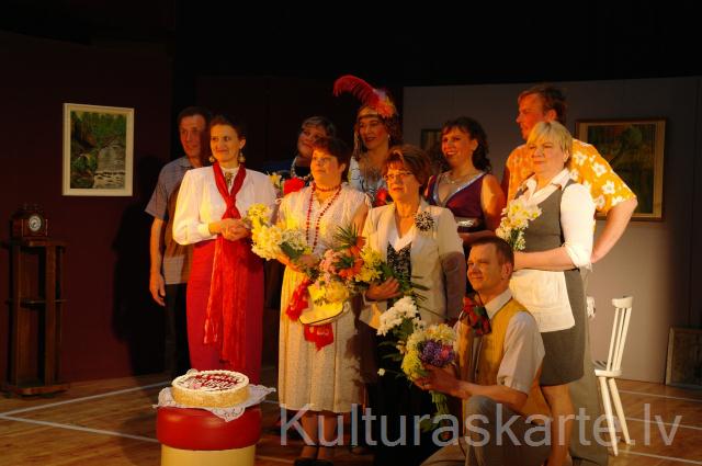 Valgundes amatierteātris "Līnis murdā"